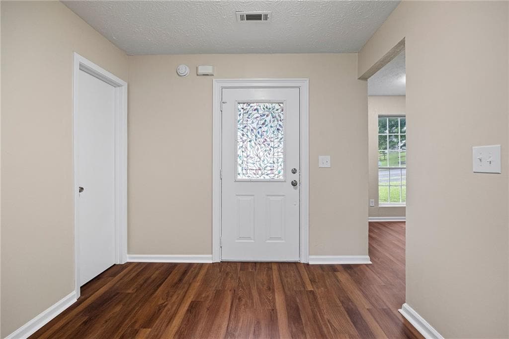 3 bedroom, 3 bathroom, 1,703 sq ft single family residence for sale at 1682 Harvest Hill Lane, Kennesaw, GA 30144 — photo 4