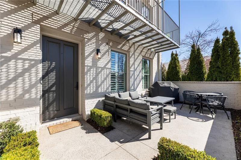 4 bedroom, 4 bathroom, 2,200 sq ft townhouse for rent at 357 S Esplanade, Alpharetta, GA 30009 for $9,800 a month — photo 1 of 60
