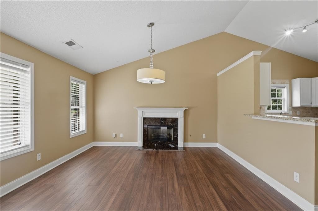 3 bedroom, 3 bathroom, 1,234 sq ft single family residence for sale at 3125 Brookfield Drive, Austell, GA 30106 — photo 4