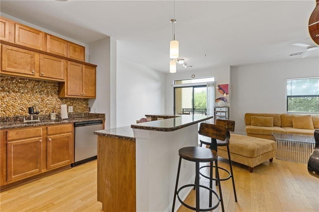 1 bedroom, 1 bathroom, 763 sq ft condominium for sale at 2230 Cheshire Bridge Road 510, Atlanta, GA 30324 — photo 6