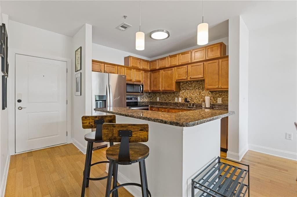 1 bedroom, 1 bathroom, 763 sq ft condominium for sale at 2230 Cheshire Bridge Road 510, Atlanta, GA 30324 — photo 7