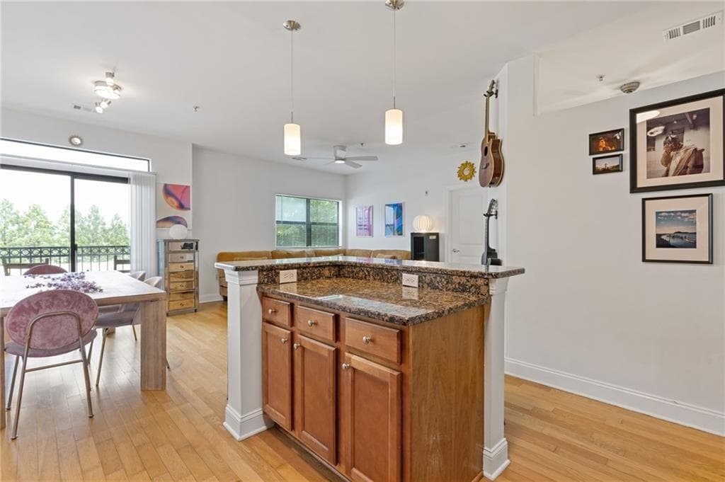 1 bedroom, 1 bathroom, 763 sq ft condominium for sale at 2230 Cheshire Bridge Road 510, Atlanta, GA 30324 — photo 9