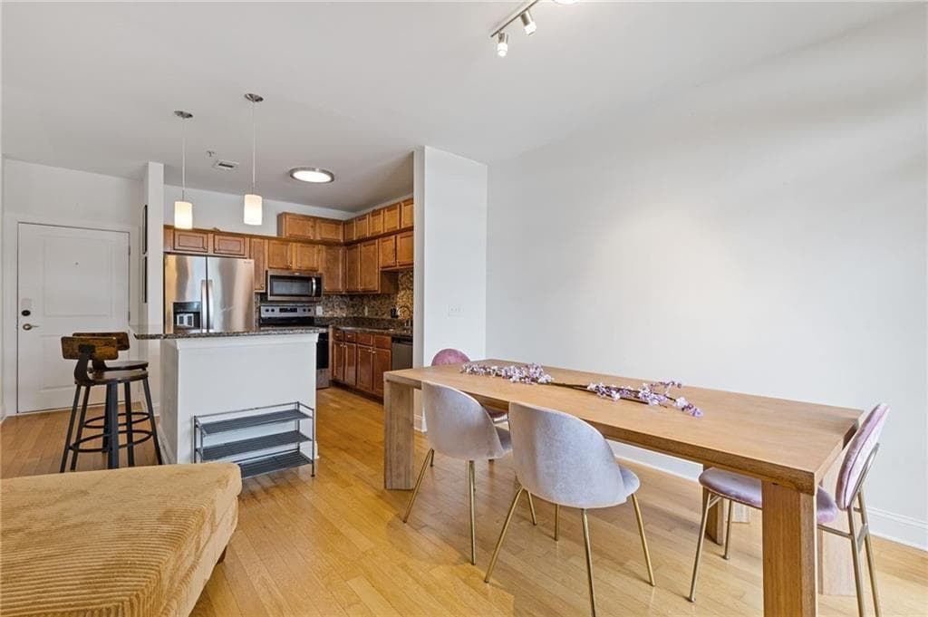 1 bedroom, 1 bathroom, 763 sq ft condominium for sale at 2230 Cheshire Bridge Road 510, Atlanta, GA 30324 — photo 10