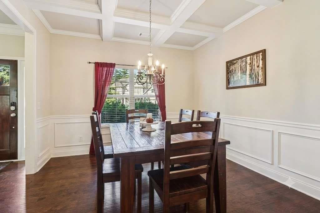 5 bedroom, 3 bathroom, 2,988 sq ft single family residence for sale at 3320 Mulberry Cove Way, Auburn, GA 30011 — photo 4