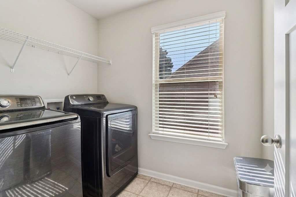5 bedroom, 3 bathroom, 2,988 sq ft single family residence for sale at 3320 Mulberry Cove Way, Auburn, GA 30011 — photo 9