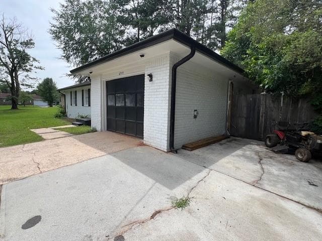 3 bedroom, 2 bathroom, 1,209 sq ft single family residence for sale at 6935 Fielder Road, Rex, GA 30273 — photo 3