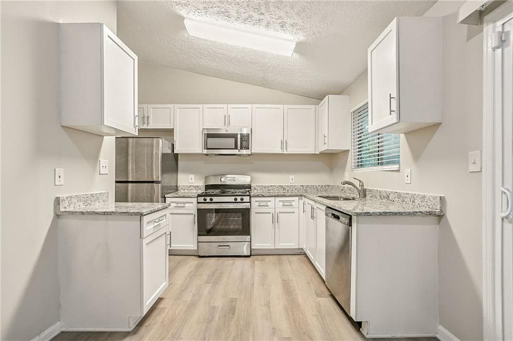 4 bedroom, 2 bathroom, 1,448 sq ft single family residence for sale at 4645 Hairston Crossing Place, Stone Mountain, GA 30083 — photo 9