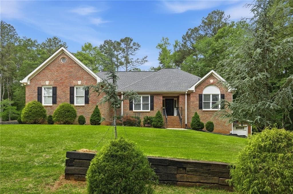4 bedroom, 3 bathroom, 3,634 sq ft single family residence for sale at 482 Buck Trail, Hoschton, GA 30548 — photo 5