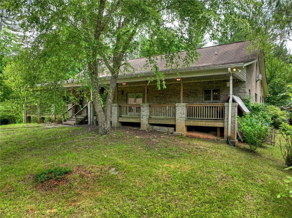 5 bedroom, 4 bathroom, 5,970 sq ft single family residence for sale at 95 Laughing Bird Lane, Ellijay, GA 30536 — photo 3