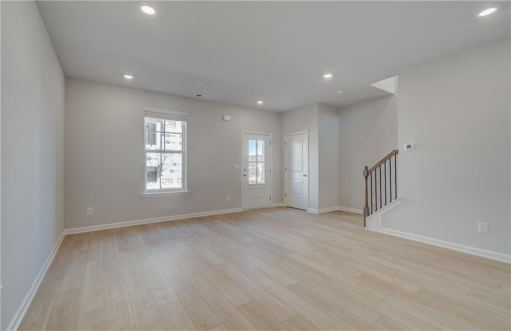3 bedroom, 3 bathroom, 1,931 sq ft townhouse under contract at 350 Allegro Bend, Mcdonough, GA 30253 — photo 6