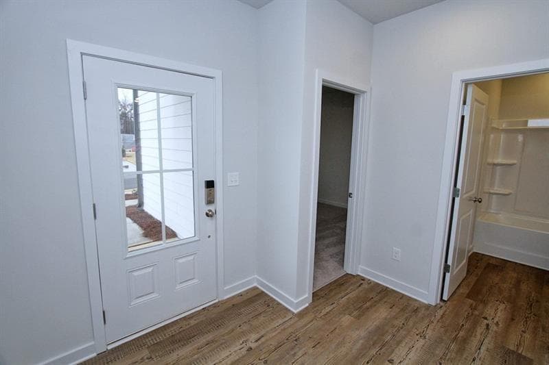4 bedroom, 3 bathroom single family residence for rent at 5153 Union Heights Way, Flowery Branch, GA 30542 for $2,400 a month — photo 2