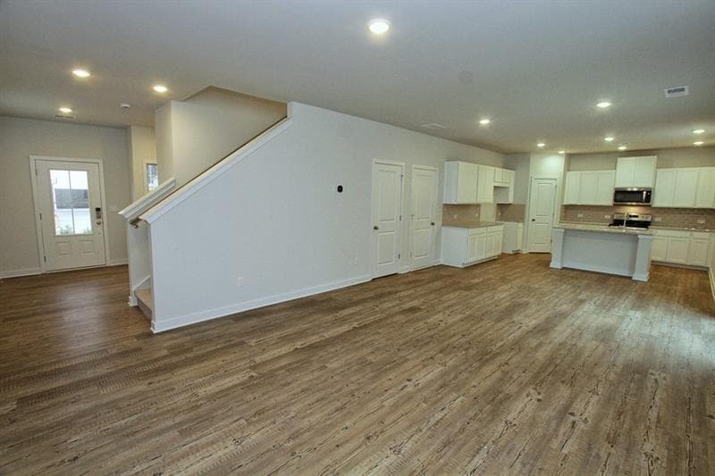 4 bedroom, 3 bathroom single family residence for rent at 5153 Union Heights Way, Flowery Branch, GA 30542 for $2,400 a month — photo 5