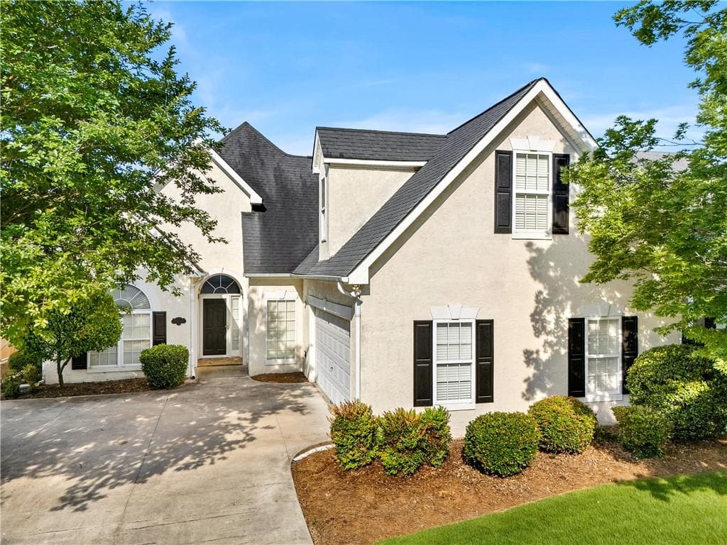 3 bedroom, 3 bathroom, 1,990 sq ft single family residence under contract at 154 Wexford Court, Stockbridge, GA 30281 — photo 2