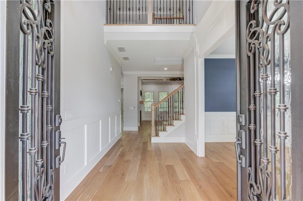5 bedroom, 5 bathroom, 6,545 sq ft single family residence for sale at 3205 Camp Branch Road, Buford, GA 30519 — photo 4