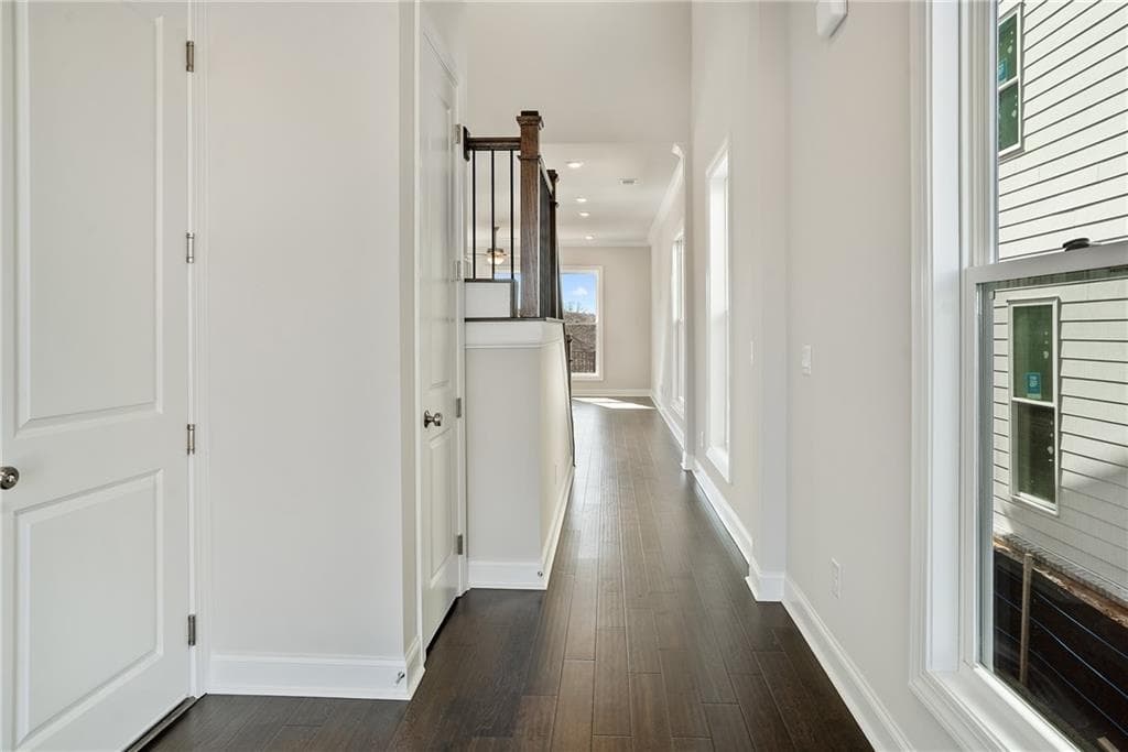 3 bedroom, 3 bathroom, 2,445 sq ft single family residence under contract at 135 Herring Drive, Hoschton, GA 30548 — photo 3