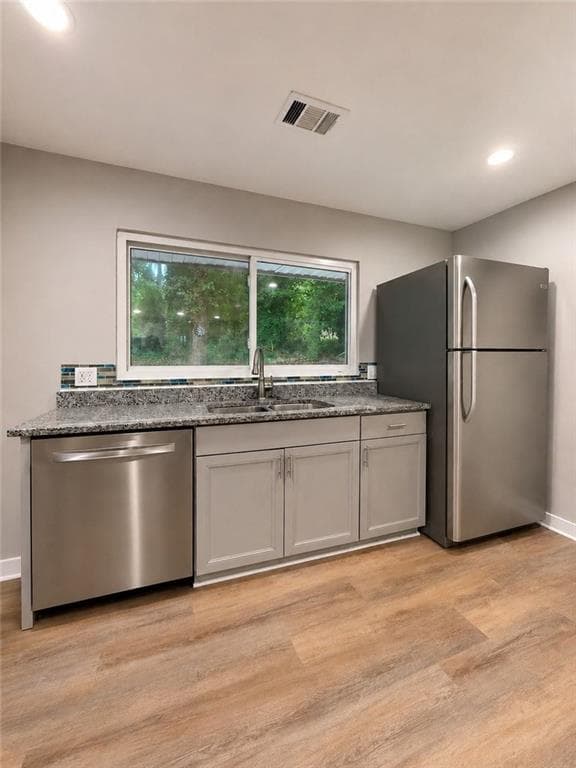 4 bedroom, 2 bathroom, 962 sq ft single family residence for rent at 657 Robert E Lee Parkway, Jonesboro, GA 30238 for $1,680 a month — photo 6