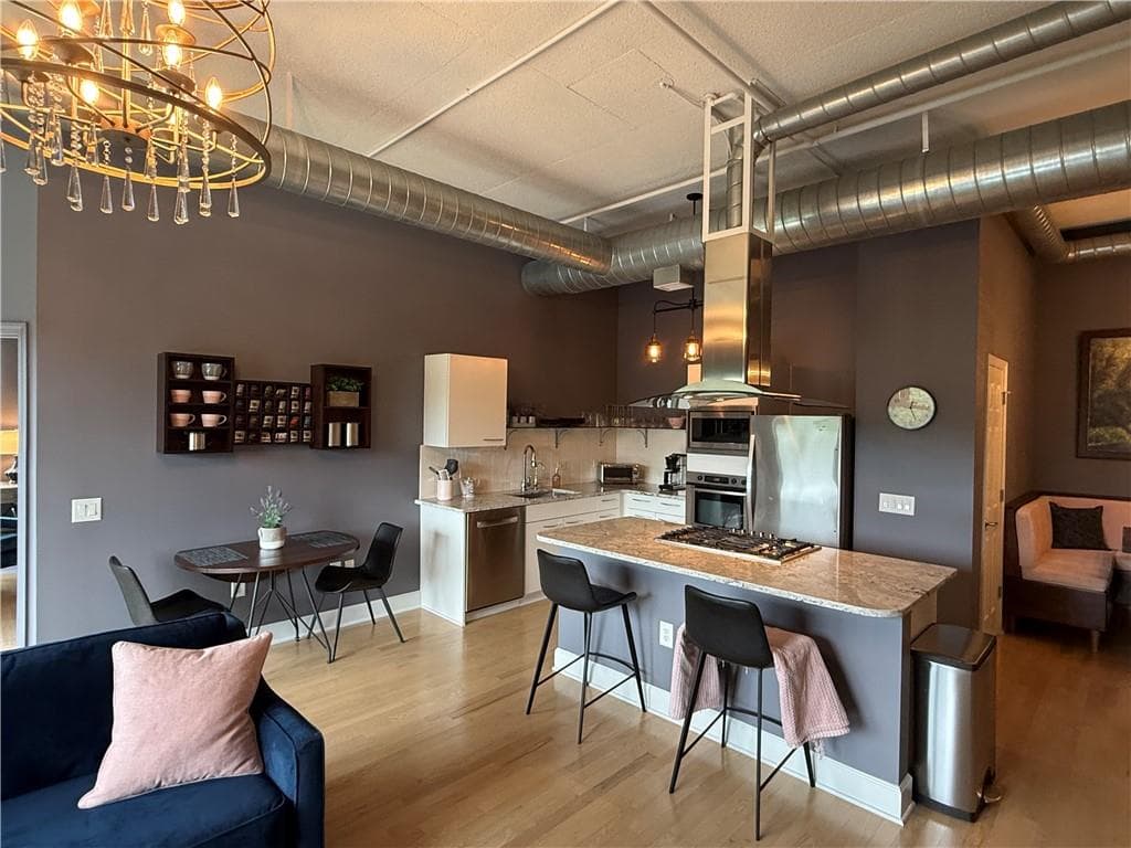 2 bedroom, 2 bathroom, 1,505 sq ft condominium for sale at 3820 Roswell Road 709, Atlanta, GA 30342 — photo 10