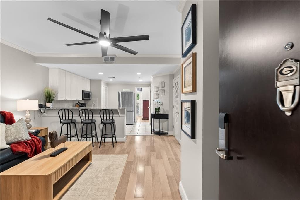 1 bedroom, 2 bathroom, 700 sq ft condominium for sale at 250 W Broad Street 205, Athens, GA 30601