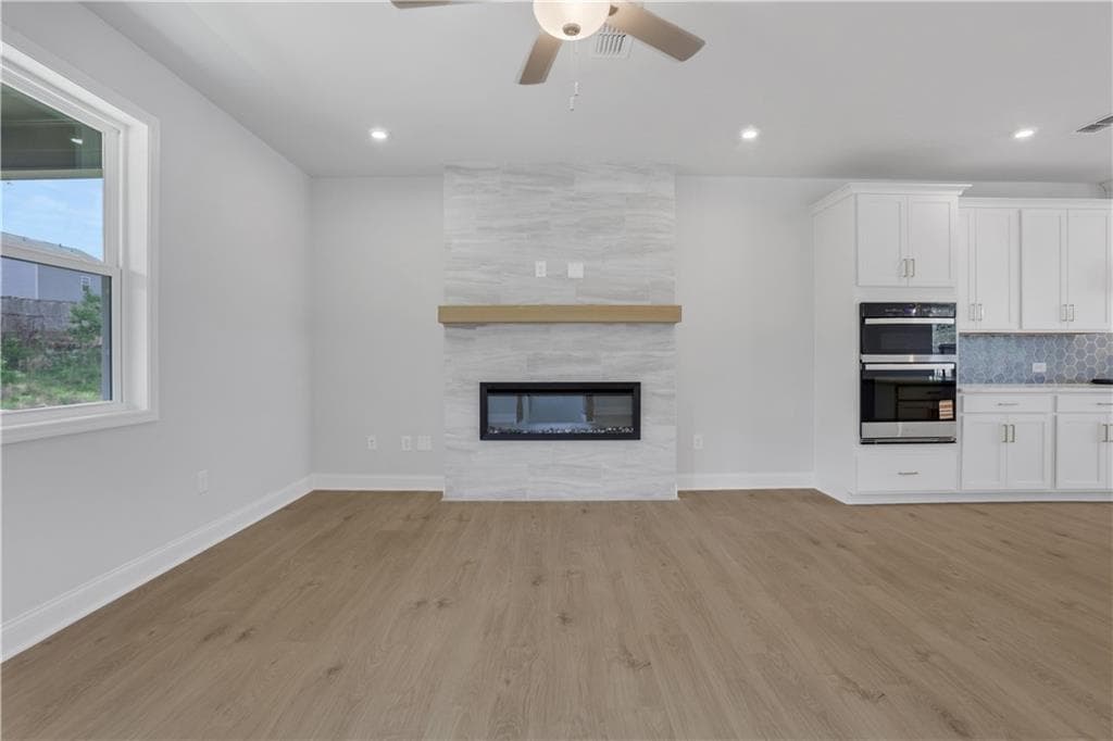 4 bedroom, 4 bathroom, 2,421 sq ft townhouse for sale at 386 Sunset Hollow Street, Sugar Hill, GA 30518 — photo 3