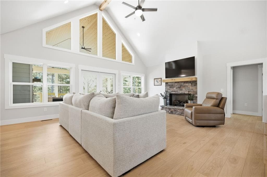 5 bedroom, 4 bathroom, 3,890 sq ft single family residence for sale at 511 Sandy Lake Lane, Blairsville, GA 30512 — photo 8