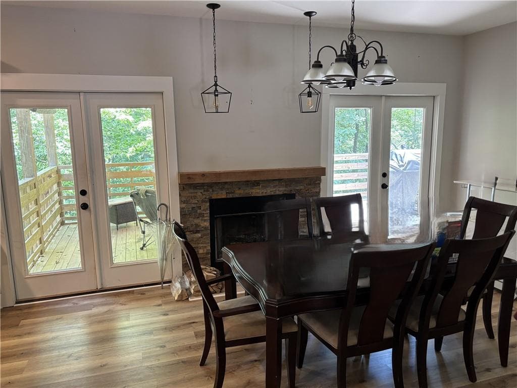 3 bedroom, 2 bathroom, 1,830 sq ft single family residence for sale at 330 Glenridge Drive, Cleveland, GA 30528 — photo 4