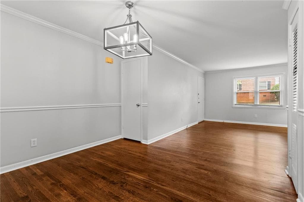 2 bedroom, 2 bathroom, 918 sq ft condominium for sale at 4282 Roswell Road B1, Atlanta, GA 30342 — photo 7
