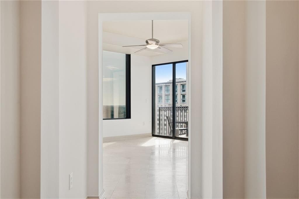 2 bedroom, 2 bathroom, 1,371 sq ft condominium for sale at 2828 Peachtree Road 2402, Atlanta, GA 30305 — photo 4
