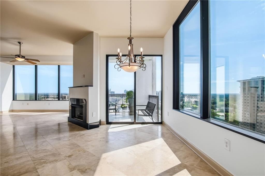 2 bedroom, 2 bathroom, 1,371 sq ft condominium for sale at 2828 Peachtree Road 2402, Atlanta, GA 30305 — photo 10