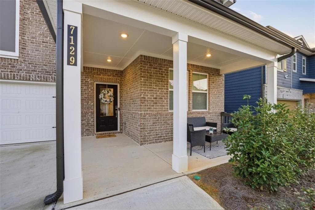 5 bedroom, 3 bathroom, 2,774 sq ft single family residence for sale at 7129 Timberland Trail, Lithonia, GA 30058 — photo 3