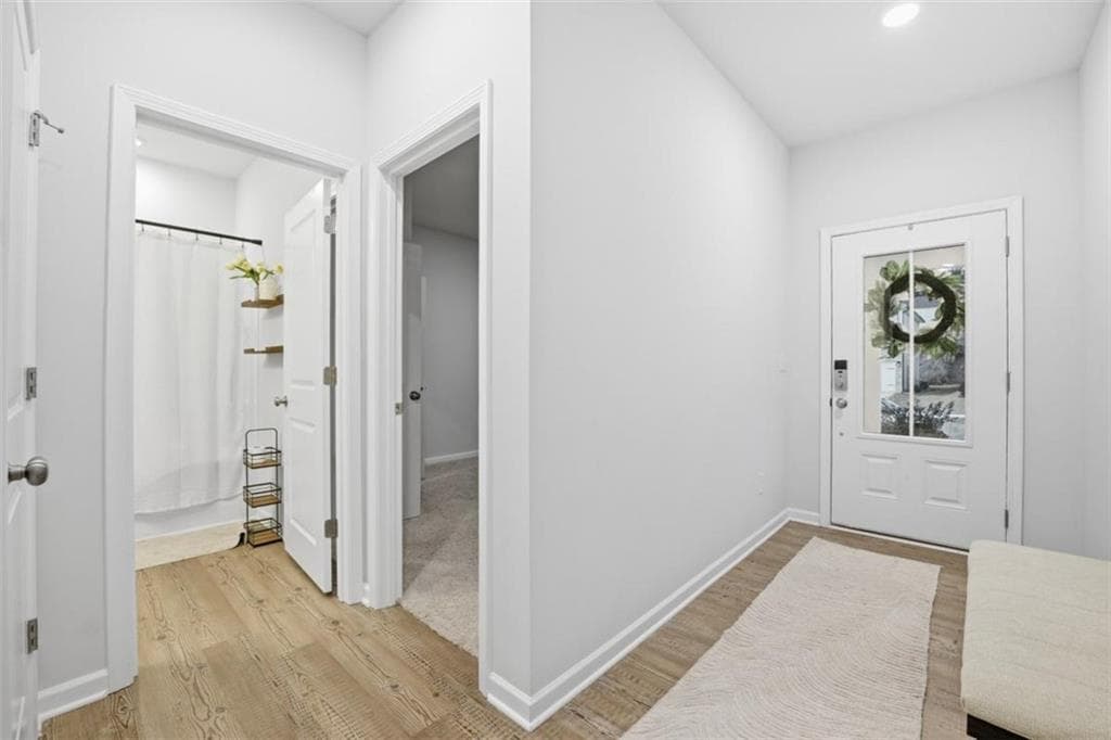5 bedroom, 3 bathroom, 2,774 sq ft single family residence for sale at 7129 Timberland Trail, Lithonia, GA 30058 — photo 4