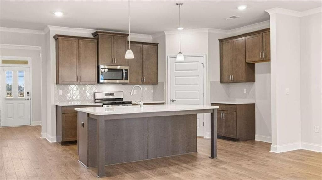 4 bedroom, 3 bathroom, 2,243 sq ft single family residence for sale at 216 Parnassus Road, Locust Grove, GA 30248 — photo 4
