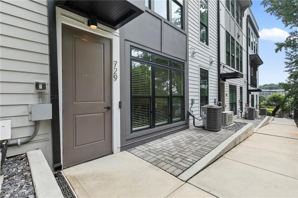1 bedroom, 1 bathroom, 656 sq ft condominium for sale at 729 Eloise Way A, Atlanta, GA 30312 — photo 3