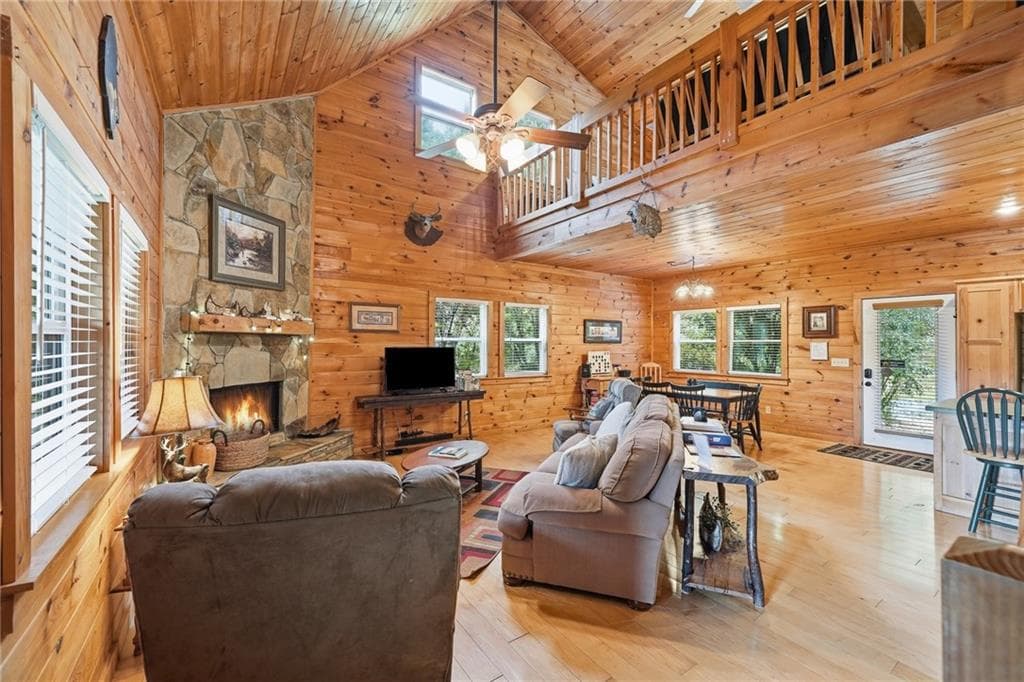 2 bedroom, 3 bathroom, 1,404 sq ft townhouse for sale at 76 River Forest Place D, Suches, GA 30572 — photo 5
