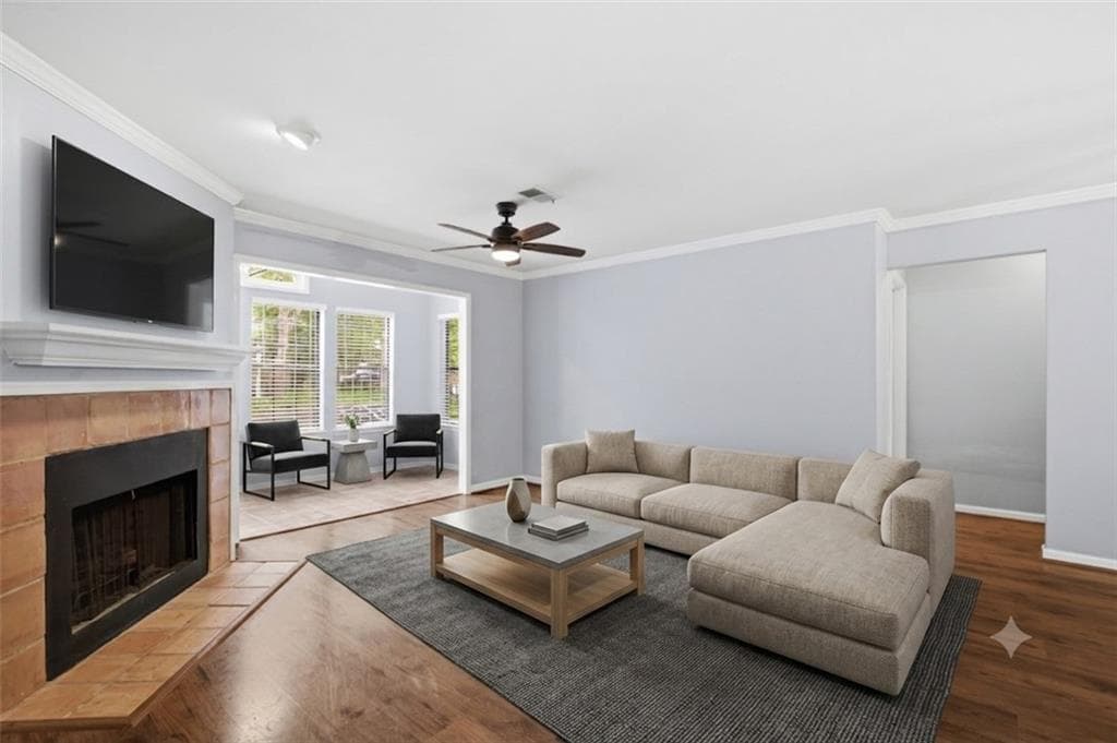 1 bedroom, 1 bathroom, 831 sq ft condominium for sale at 619 Barrington Hills Drive, Atlanta, GA 30350 — photo 2