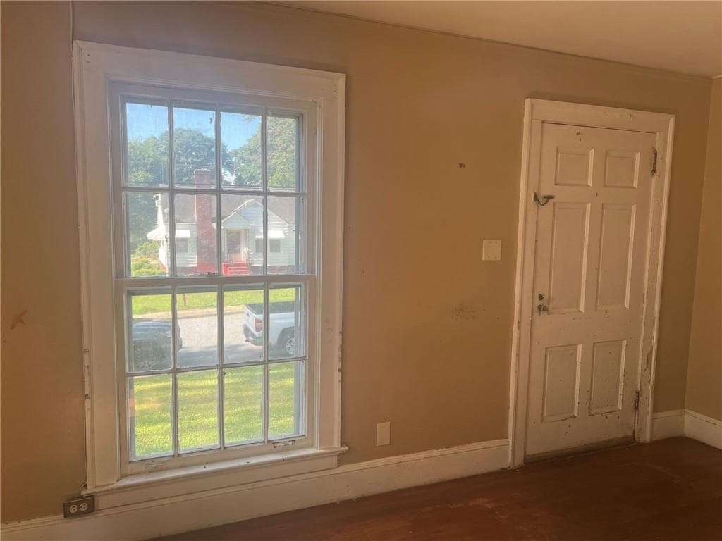 2 bedroom, 2 bathroom, 1,201 sq ft single family residence for sale at 3273 N Fulton Avenue, Hapeville, GA 30354 — photo 8
