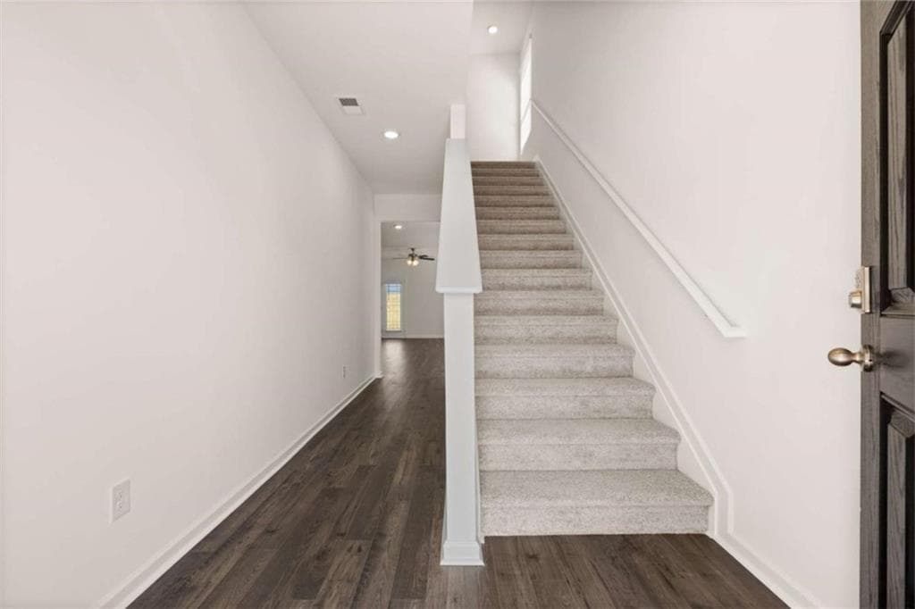 4 bedroom, 3 bathroom, 2,017 sq ft single family residence for sale at 11989 Aukerman Way, Hampton, GA 30228 — photo 2