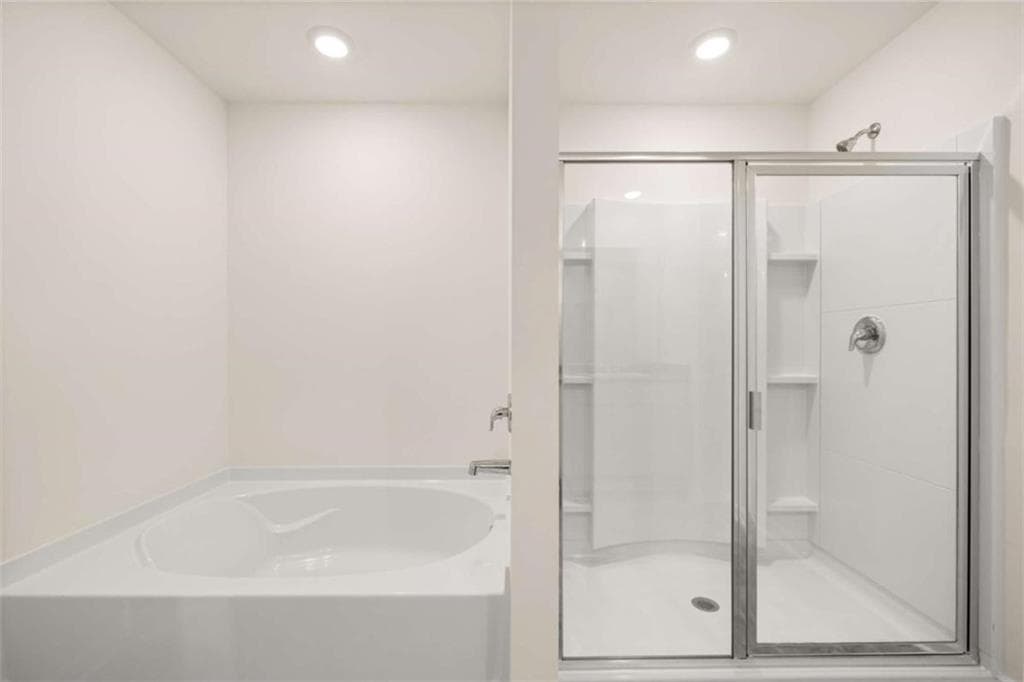 4 bedroom, 3 bathroom, 2,017 sq ft single family residence for sale at 11989 Aukerman Way, Hampton, GA 30228 — photo 6