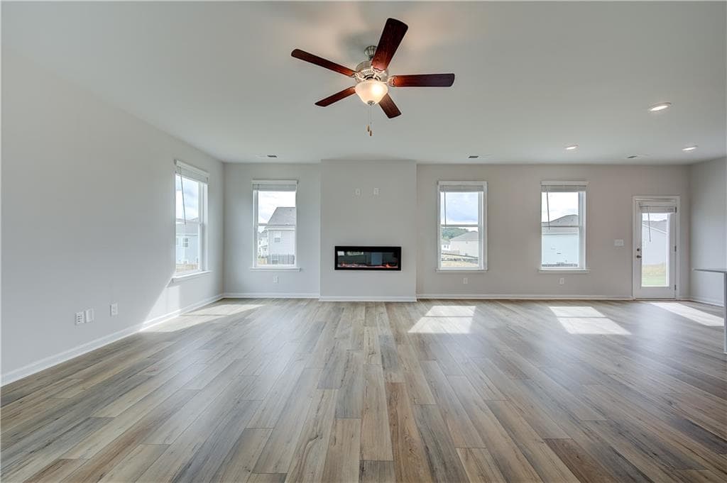 4 bedroom, 4 bathroom, 2,724 sq ft single family residence for sale at 28 Fayme Court, Newnan, GA 30263 — photo 6