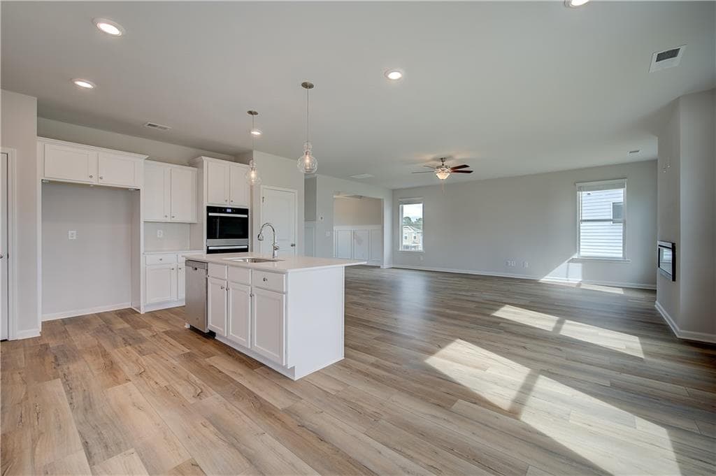 4 bedroom, 4 bathroom, 2,724 sq ft single family residence for sale at 28 Fayme Court, Newnan, GA 30263 — photo 10