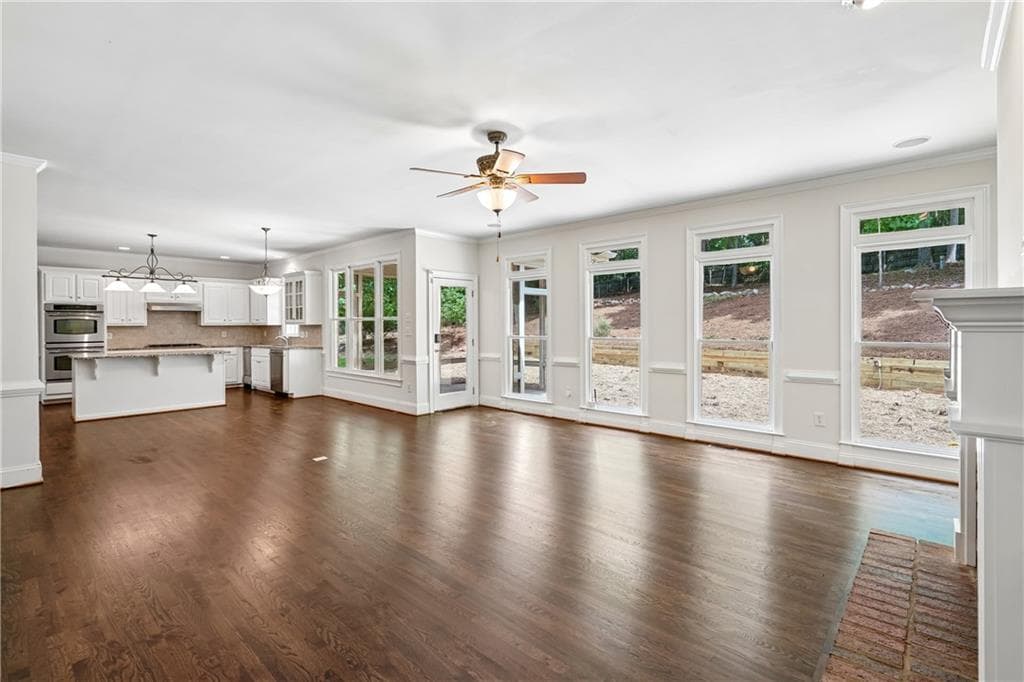 3 bedroom, 5 bathroom, 5,730 sq ft single family residence under contract at 7880 Gable Drive, Douglasville, GA 30135 — photo 9