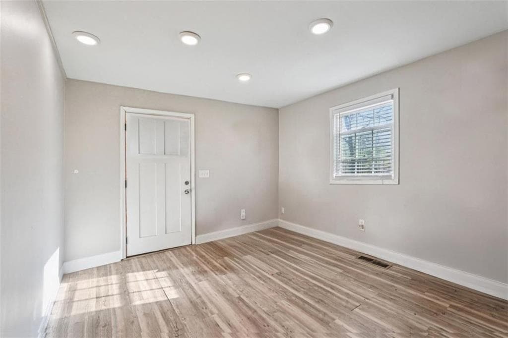 duplex for sale at 2065 Morehouse Drive, Atlanta, GA 30314 — photo 4