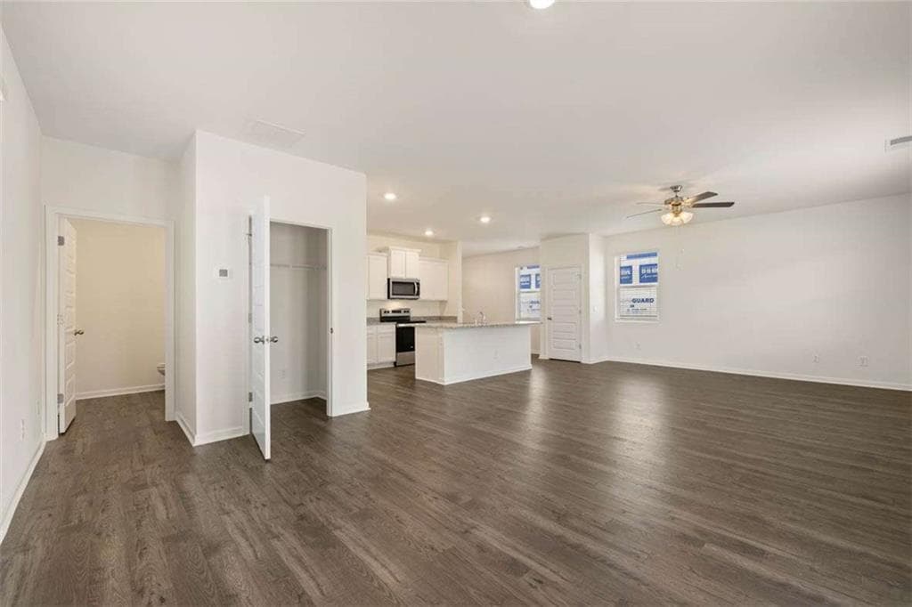 4 bedroom, 3 bathroom, 2,176 sq ft single family residence for sale at 11993 Aukerman Way, Hampton, GA 30228 — photo 10