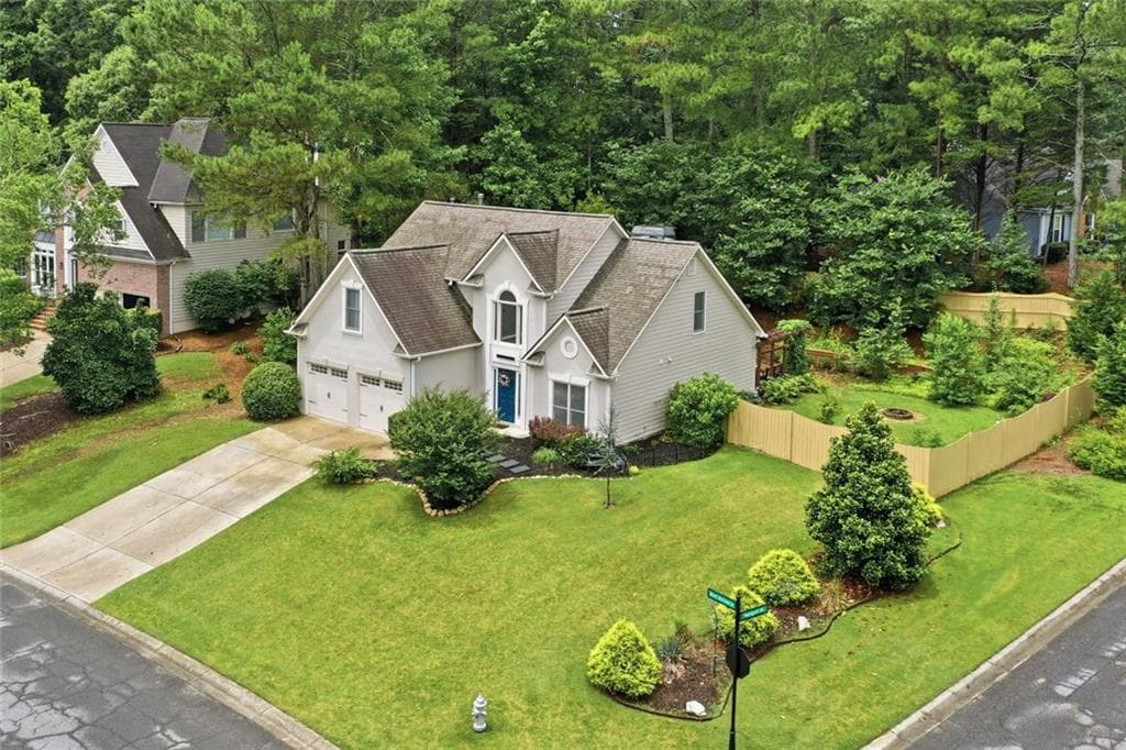 3 bedroom, 3 bathroom, 1,853 sq ft single family residence under contract at 1027 Deer Hollow Drive, Woodstock, GA 30189 — photo 3