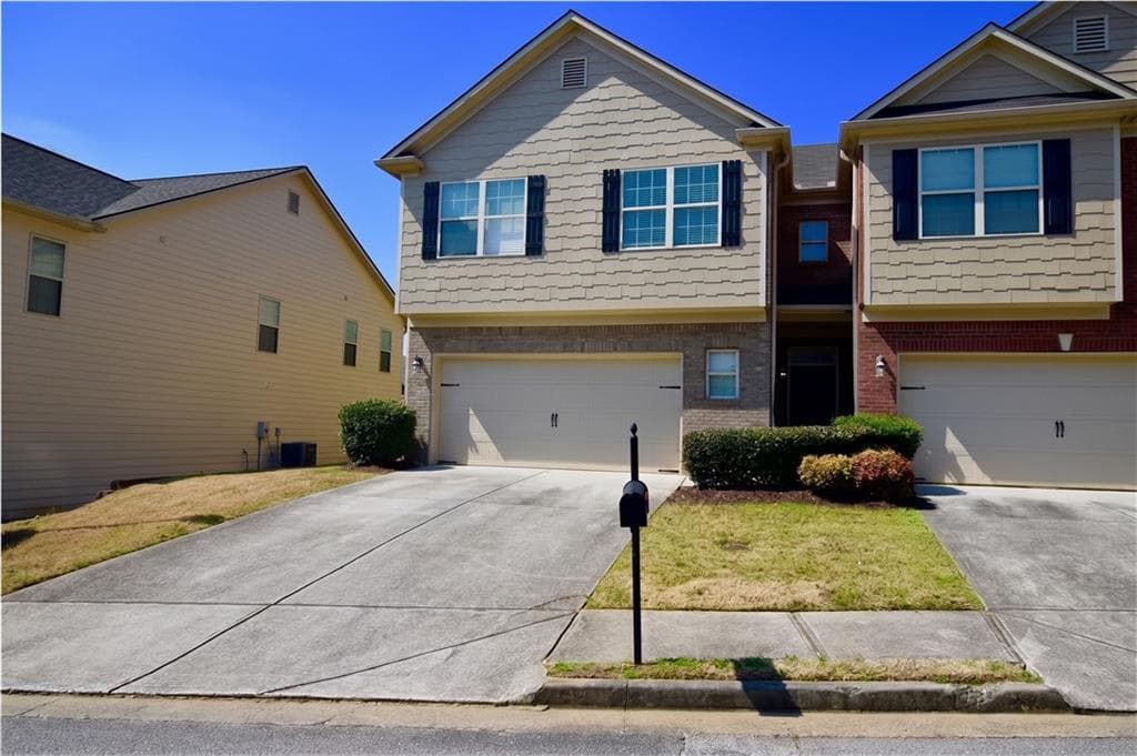 4 bedroom, 3 bathroom, 2,300 sq ft townhouse for rent at 2150 Waterford Park Drive, Lawrenceville, GA 30044 for $2,195 a month — photo 2
