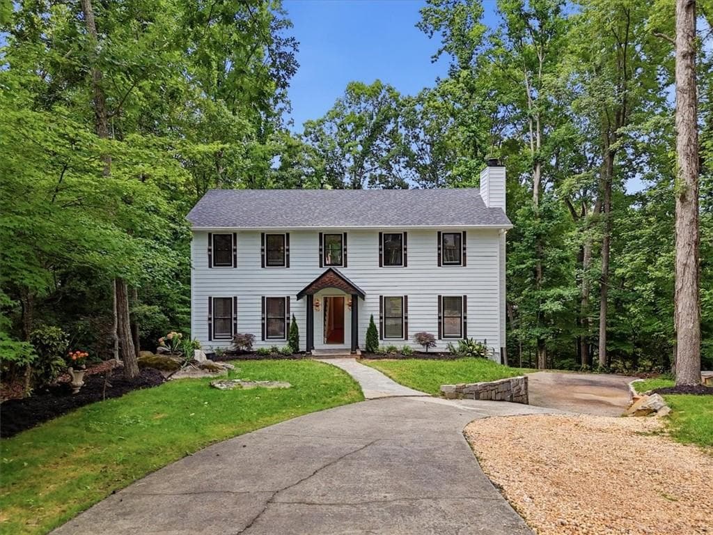 4 bedroom, 5 bathroom, 4,200 sq ft single family residence sold at 1305 Lake Colony Drive, Marietta, GA 30068