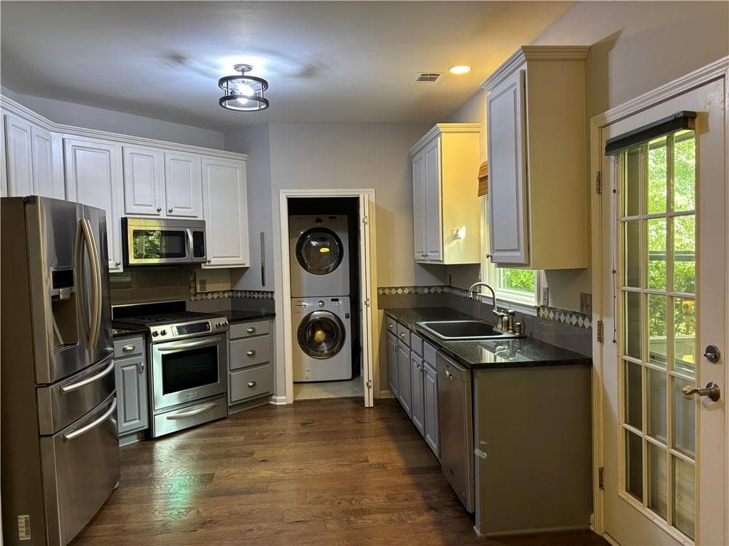 4 bedroom, 3 bathroom single family residence for rent at 3935 Melody Mizer Lane, Cumming, GA 30041 for $2,795 a month — photo 7
