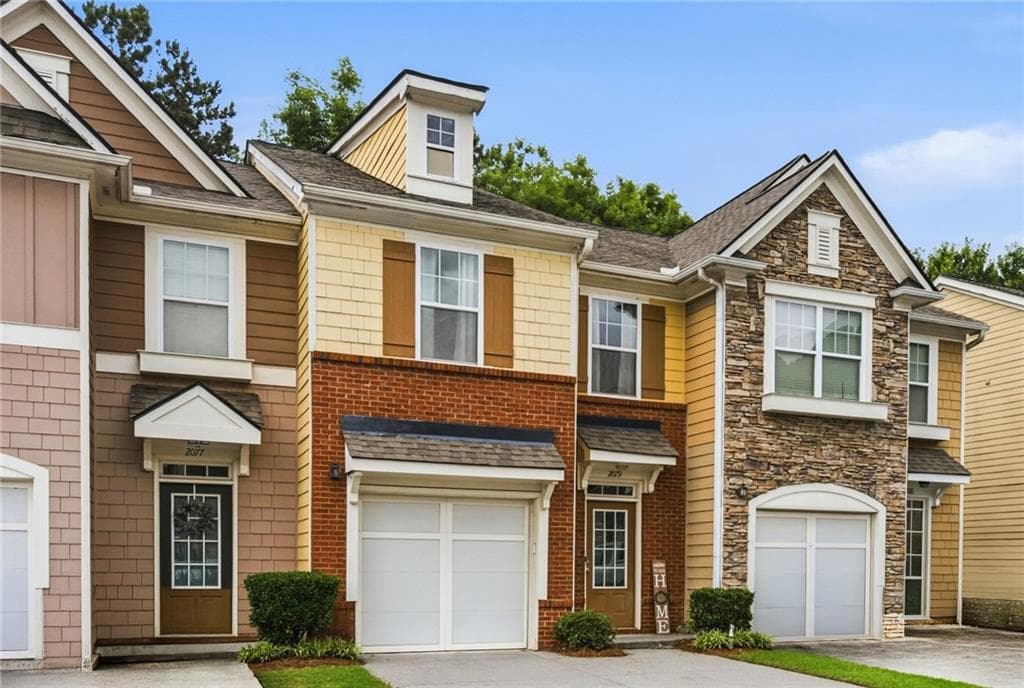 3 bedroom, 3 bathroom, 1,696 sq ft townhouse for sale at 2079 Lakeshore Overlook Drive, Kennesaw, GA 30152 — photo 2