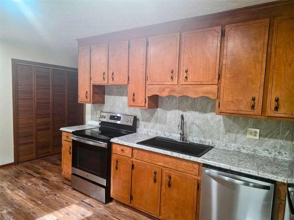 4 bedroom, 2 bathroom, 1,421 sq ft single family residence for sale at 128 Hillview Drive, Thomaston, GA 30286 — photo 6