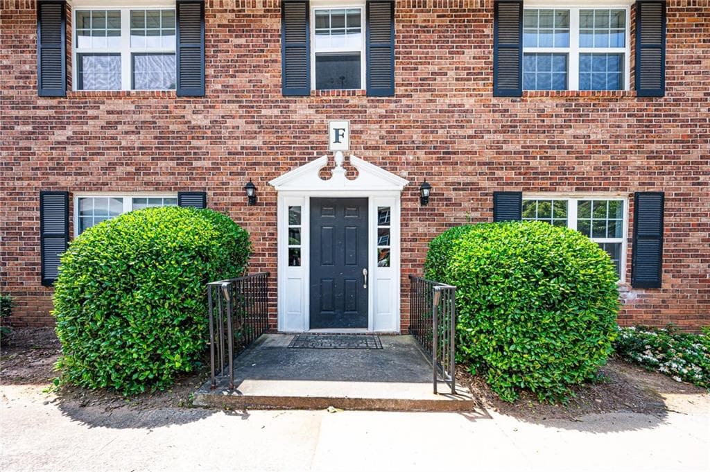 2 bedroom, 1 bathroom, 957 sq ft condominium for sale at 3665 Chestnut Drive F2, Atlanta, GA 30340 — photo 5