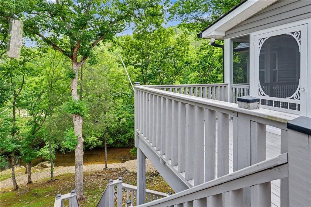 2 bedroom, 2 bathroom, 1,936 sq ft single family residence for sale at 71 Chinquapin Place, Blairsville, GA 30512 — photo 3